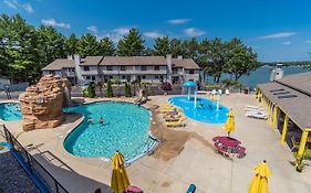 Wisconsin Dells Caribbean Club Resort